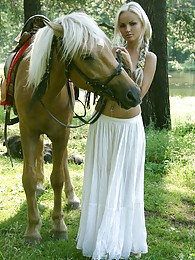 Pretty blonde riding horse naked in woods sex pictures